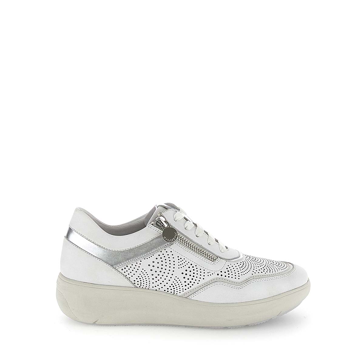 220775_cloudwhite_01