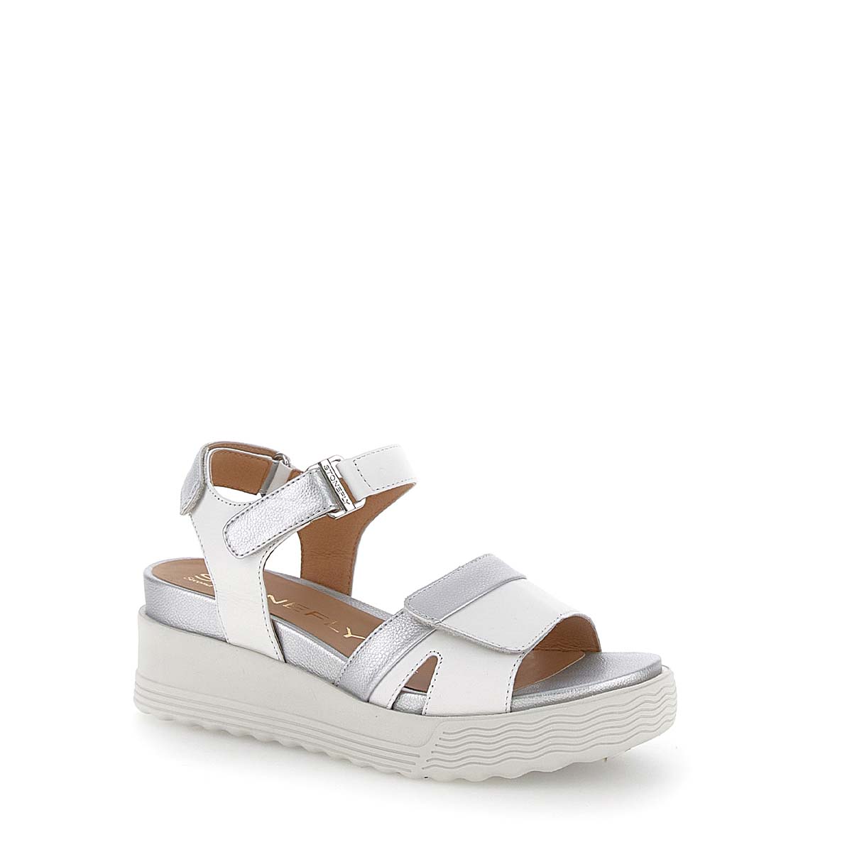 220899_cloudwhite_02