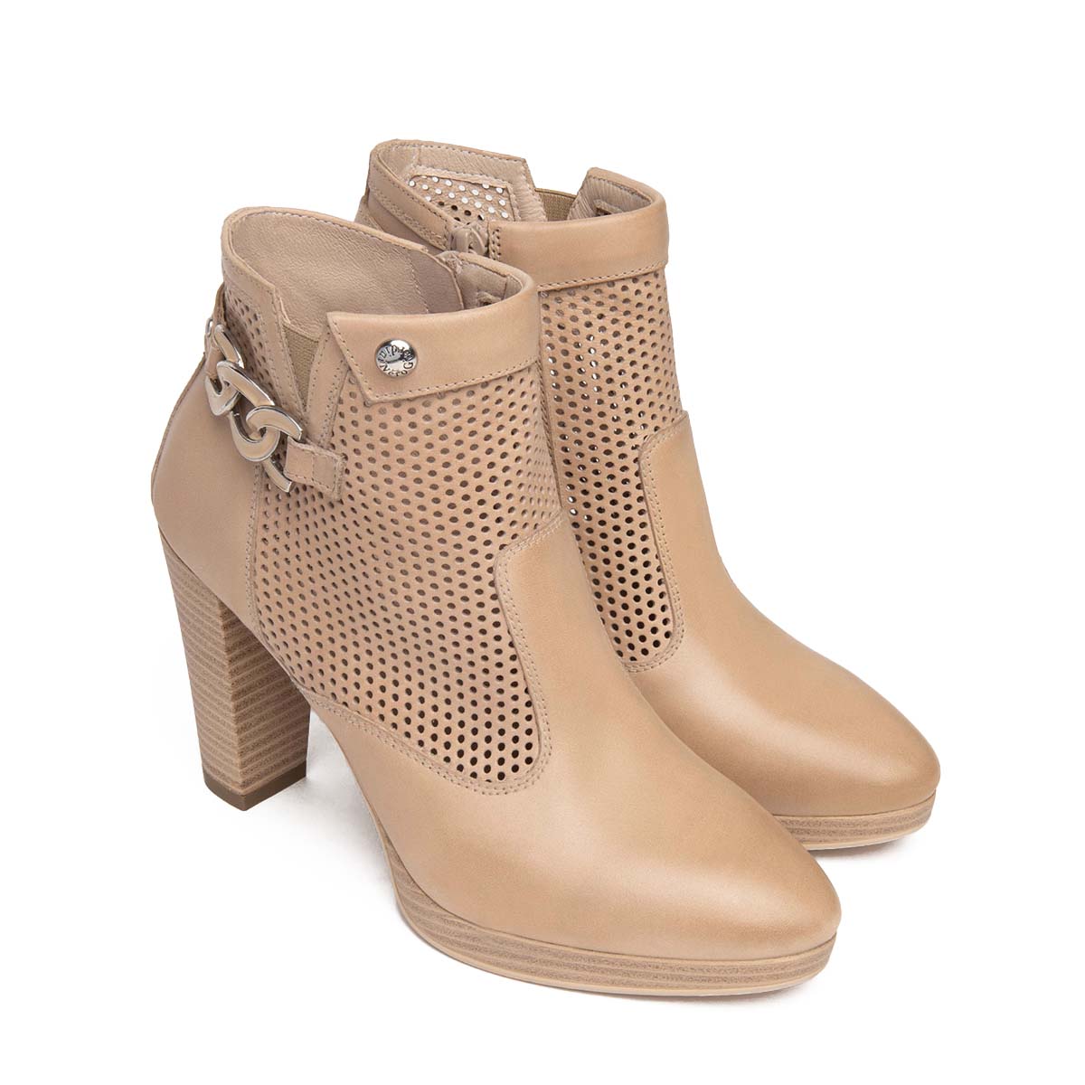 E409740D_champagne_02